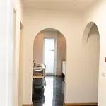 Moeblierte 2-zimmer-wohnung Lägenhet