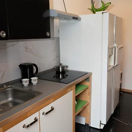 Lejlighed Moeblierte 2-zimmer-wohnung *