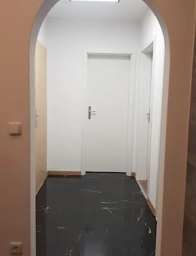 Appartement Frisch Renovierte 2-zimmer-wohnung *