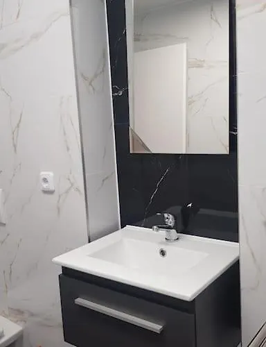 Appartement Frisch Renovierte 2-zimmer-wohnung Mönchengladbach