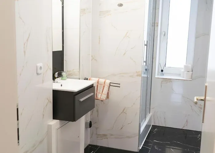 Appartement Frisch Renovierte 2-zimmer-wohnung *