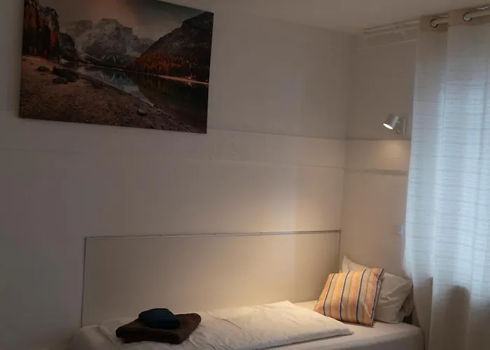 Frisch Renovierte 2-zimmer-wohnung * Mönchengladbach