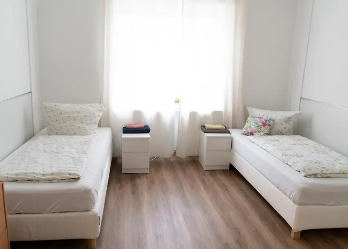 Frisch Renovierte 2-zimmer-wohnung