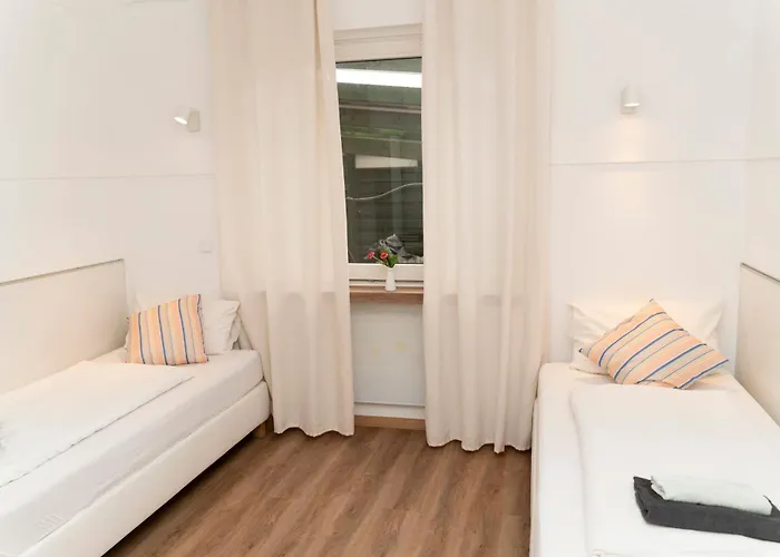 Frisch Renovierte 2-zimmer-wohnung Appartement Mönchengladbach