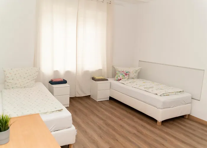 Frisch Renovierte 2-zimmer-wohnung * Mönchengladbach